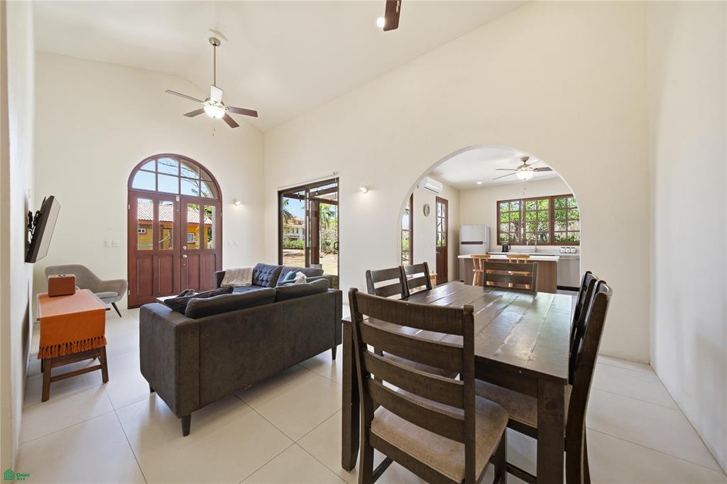 Stella Maris Altos Los Robles 71