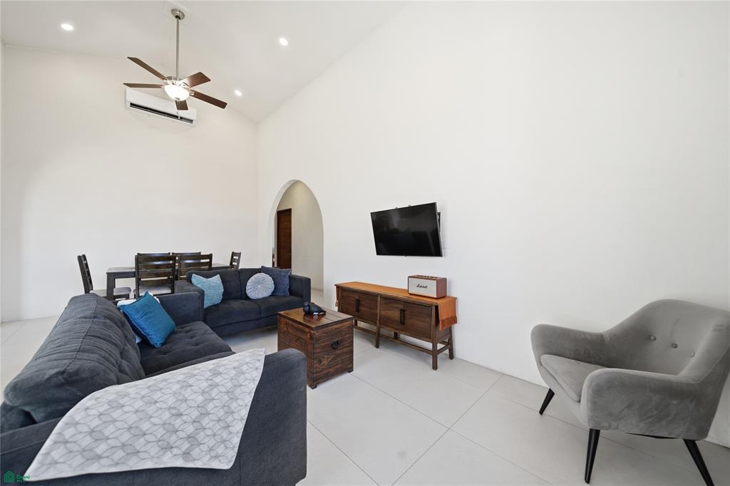 Stella Maris Altos Los Robles 71