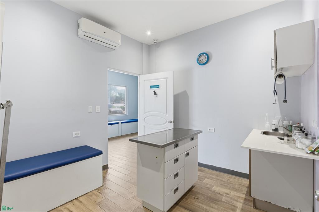 Vet Clinic Huacas