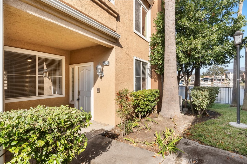 22852 Sailwind Way 2