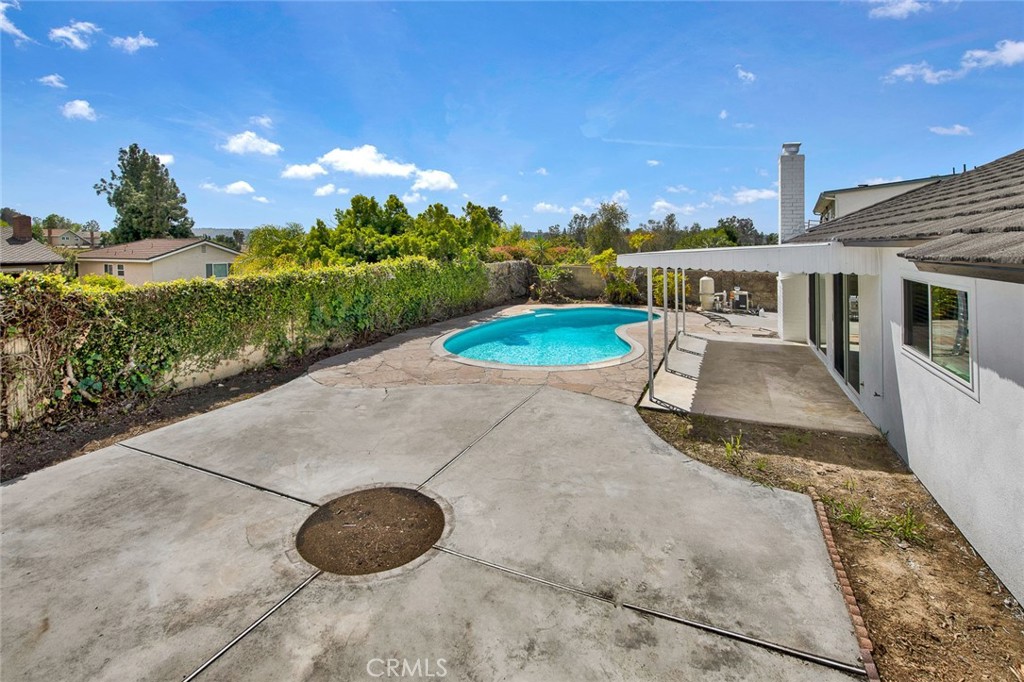 25132 Northrup Drive