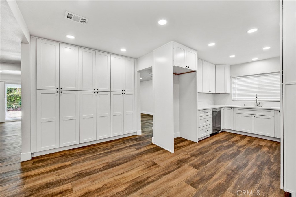 25132 Northrup Drive