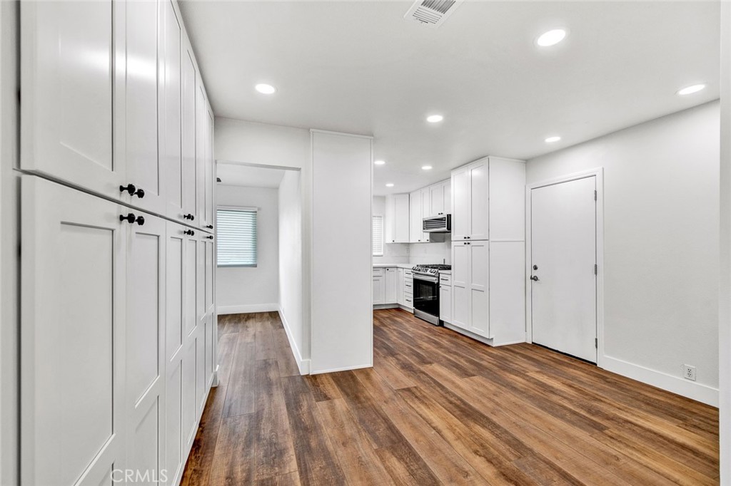 25132 Northrup Drive