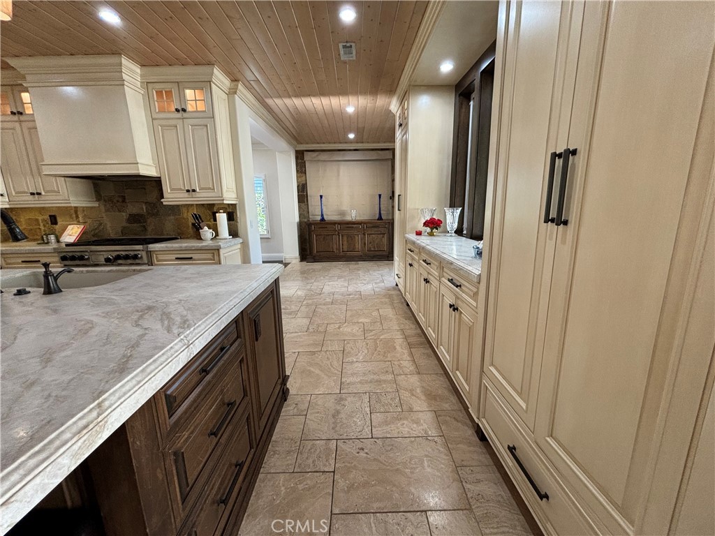 31951 Camino Del Cielo