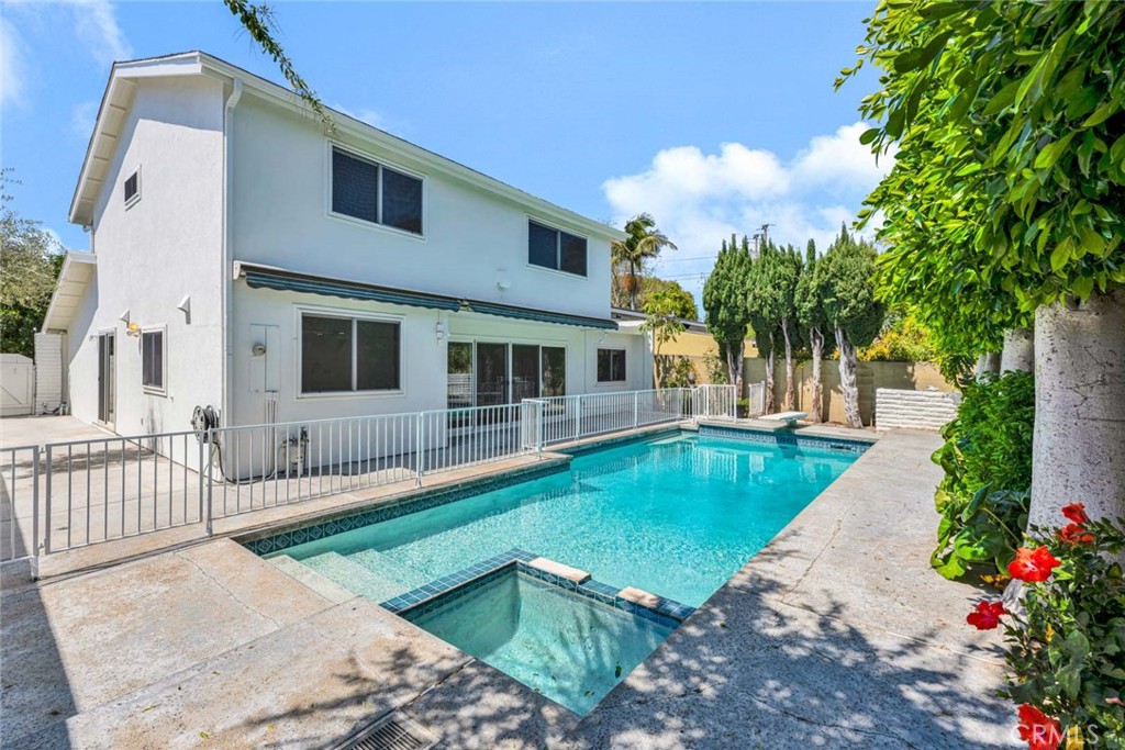 3368 California Street