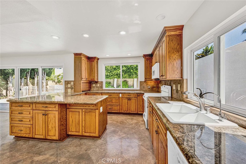 3368 California Street