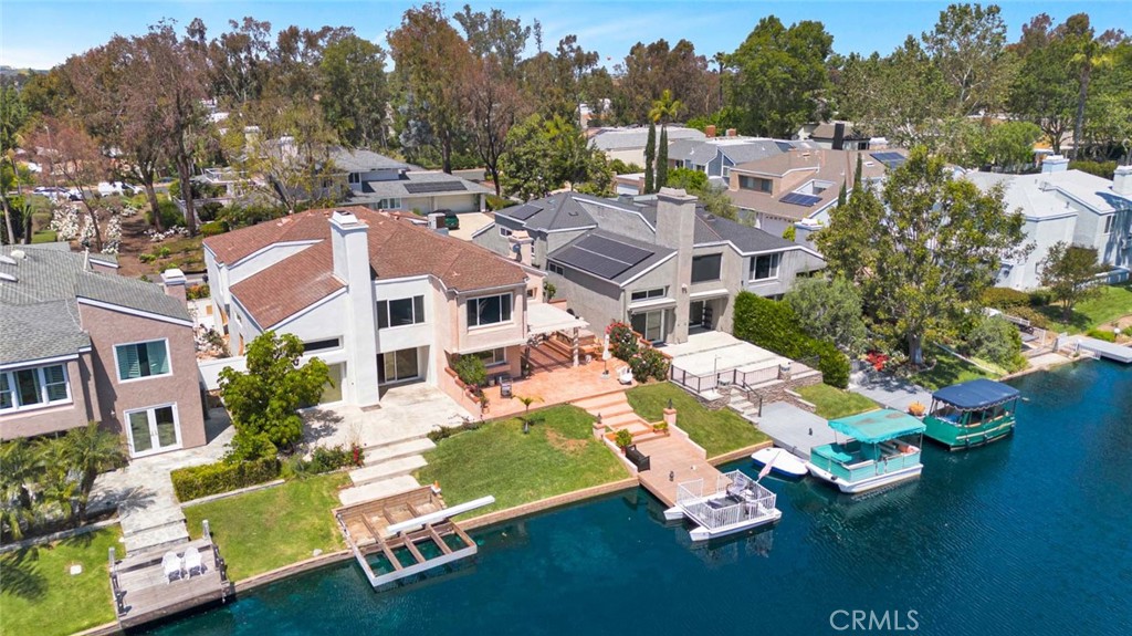 22522 Lake Forest Lane
