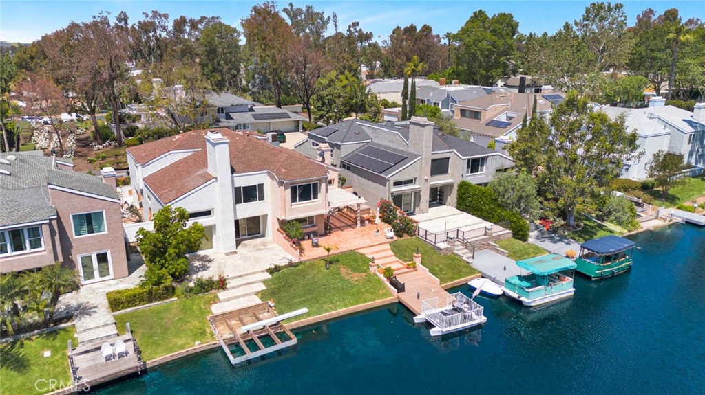 22522 Lake Forest Lane