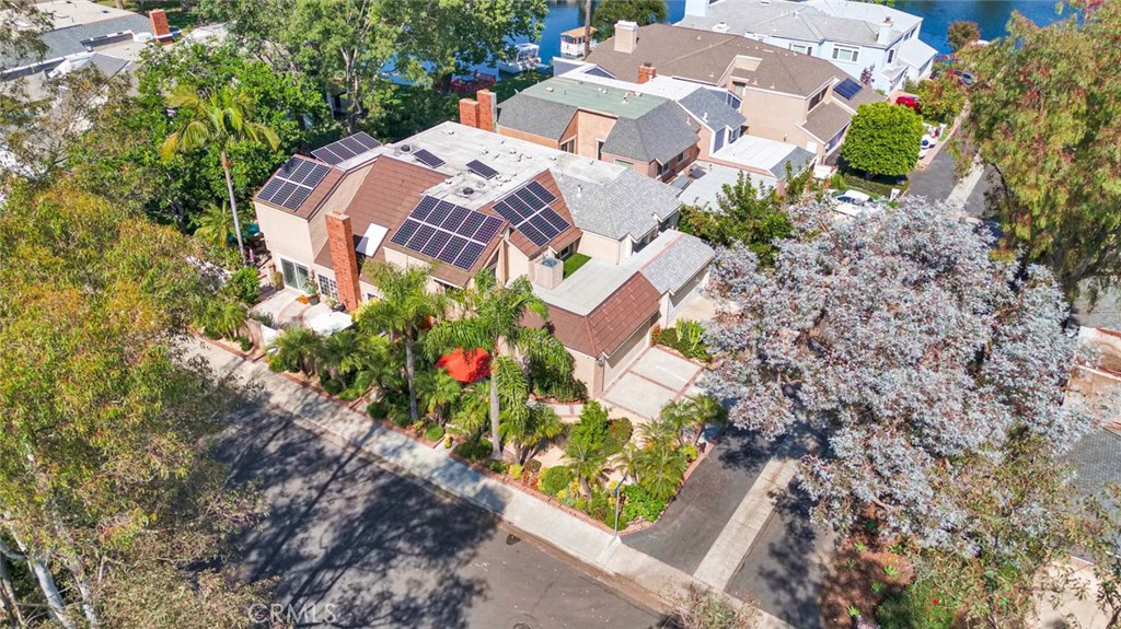 22482 Lake Forest Lane