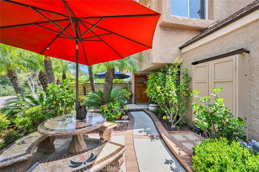 22482 Lake Forest Lane