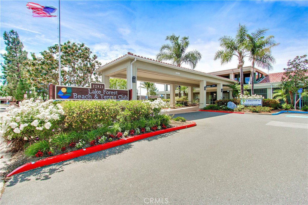 22482 Lake Forest Lane