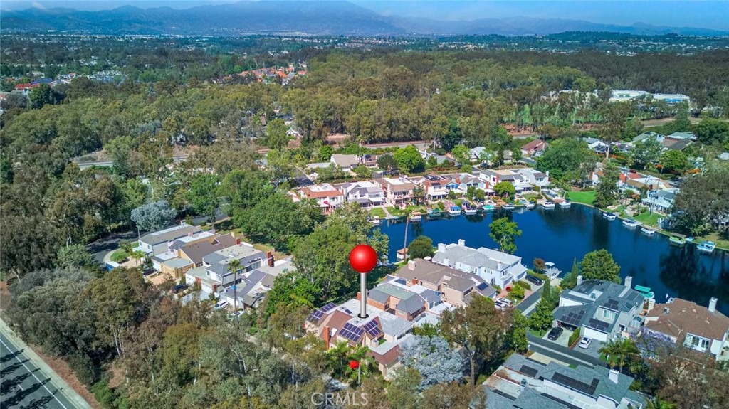 22482 Lake Forest Lane