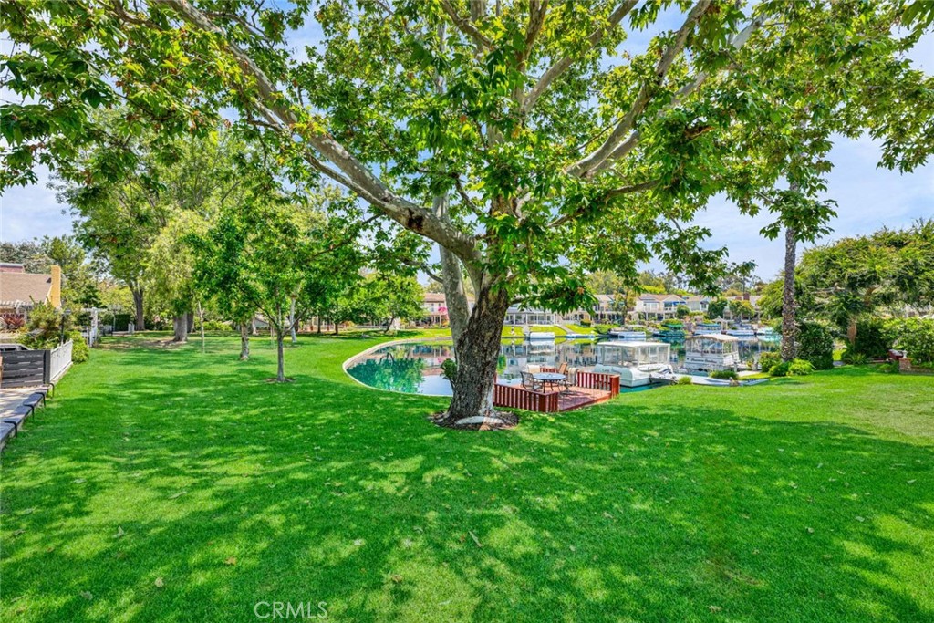 22482 Lake Forest Lane