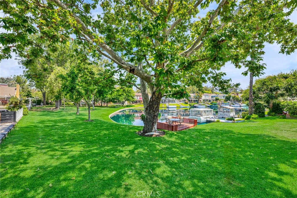22482 Lake Forest Lane