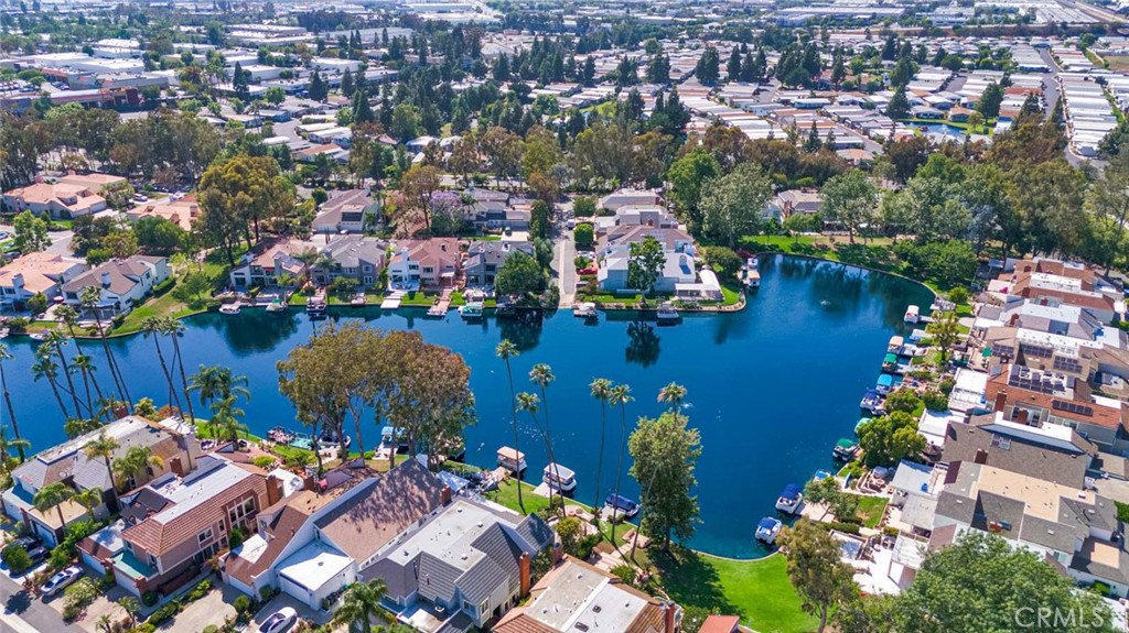 22482 Lake Forest Lane