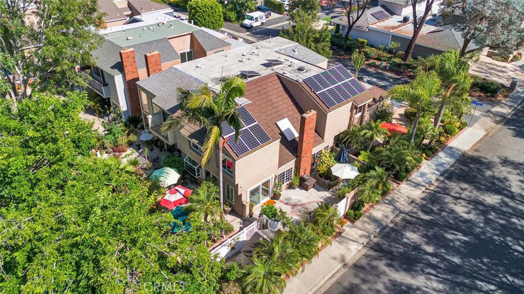 22482 Lake Forest Lane