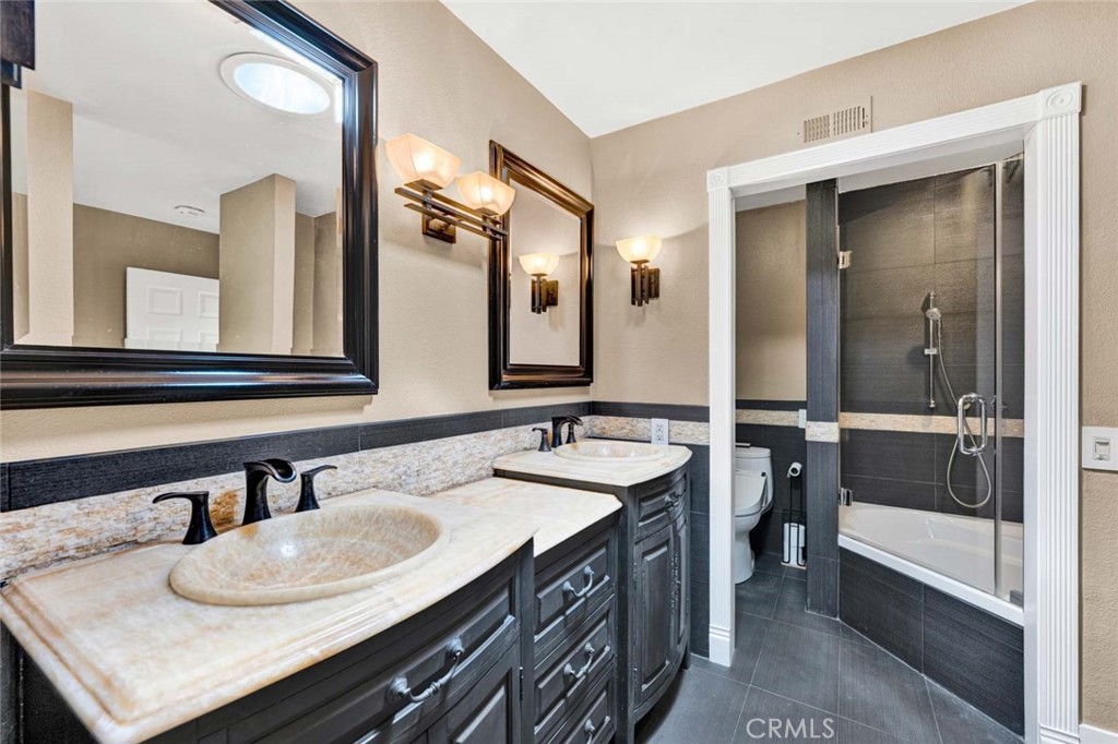 22482 Lake Forest Lane