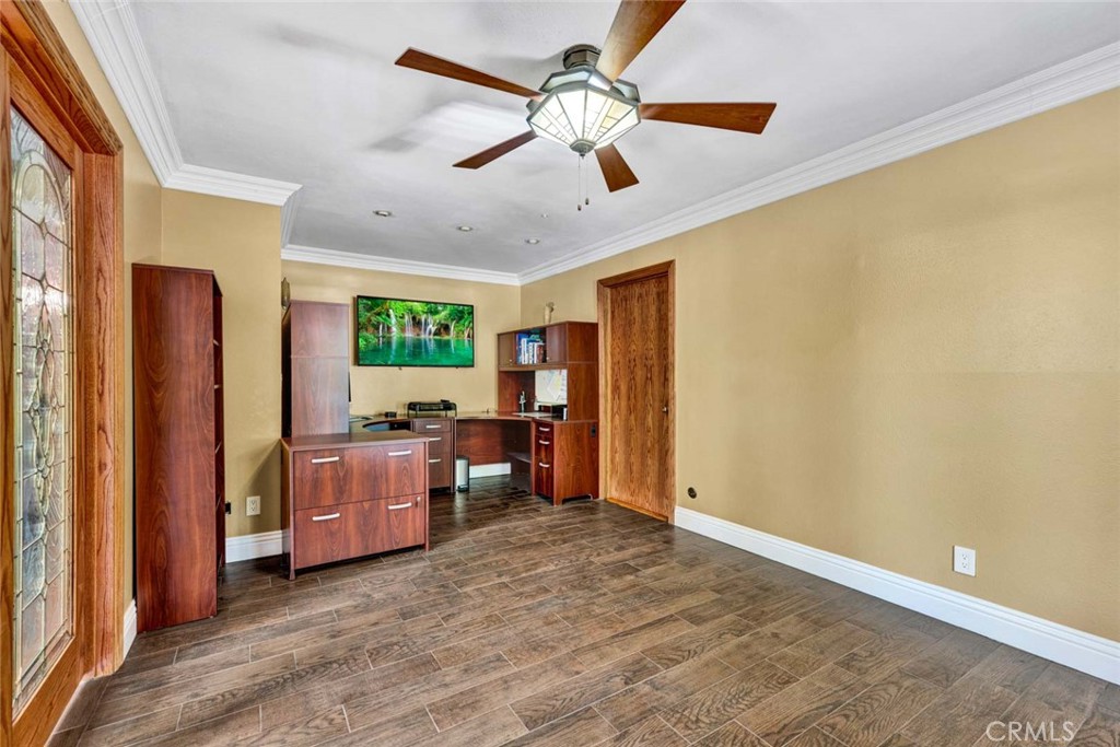 22482 Lake Forest Lane