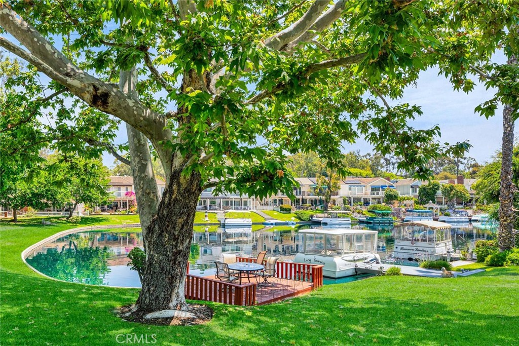 22482 Lake Forest Lane