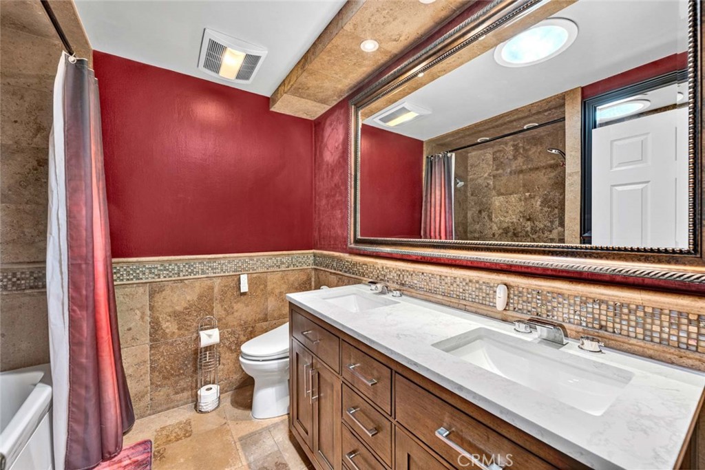 22482 Lake Forest Lane