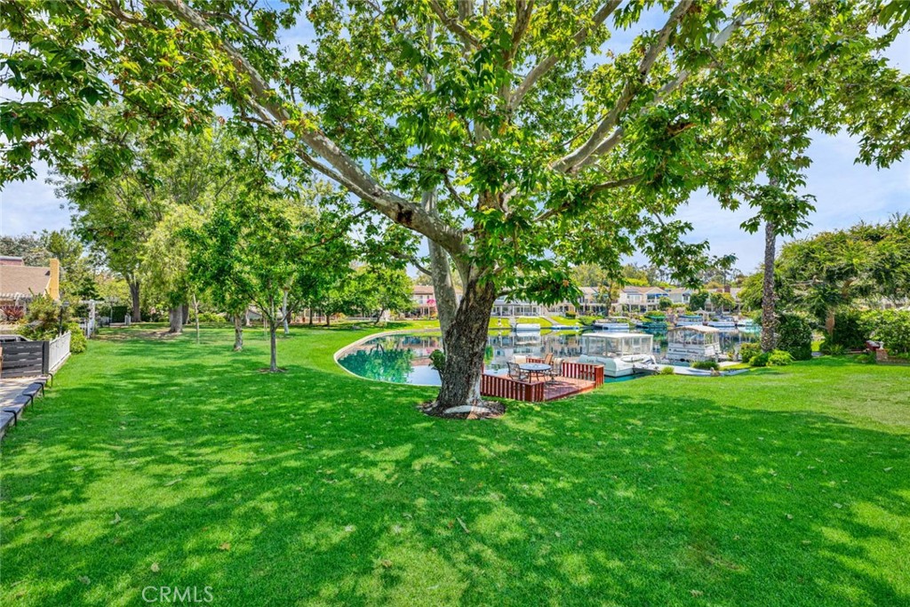 22482 Lake Forest Lane