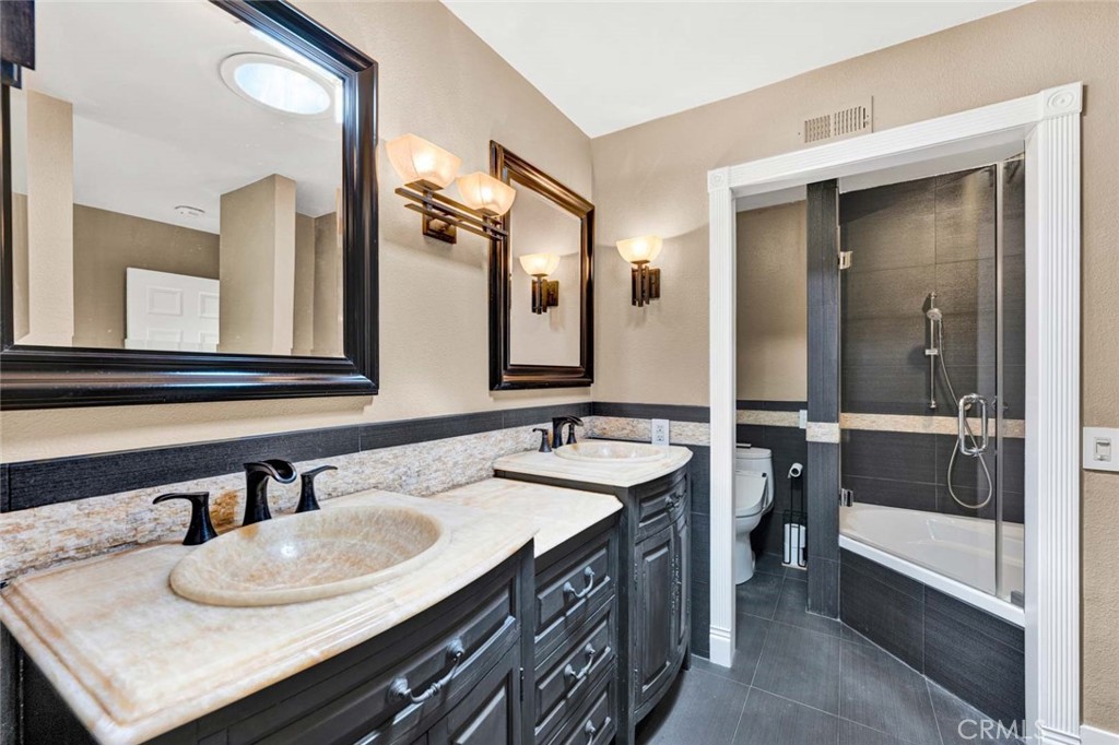 22482 Lake Forest Lane