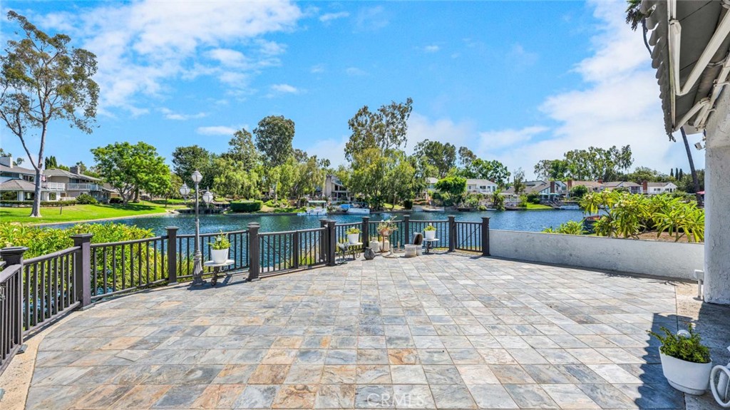 22576 Lake Forest Lane