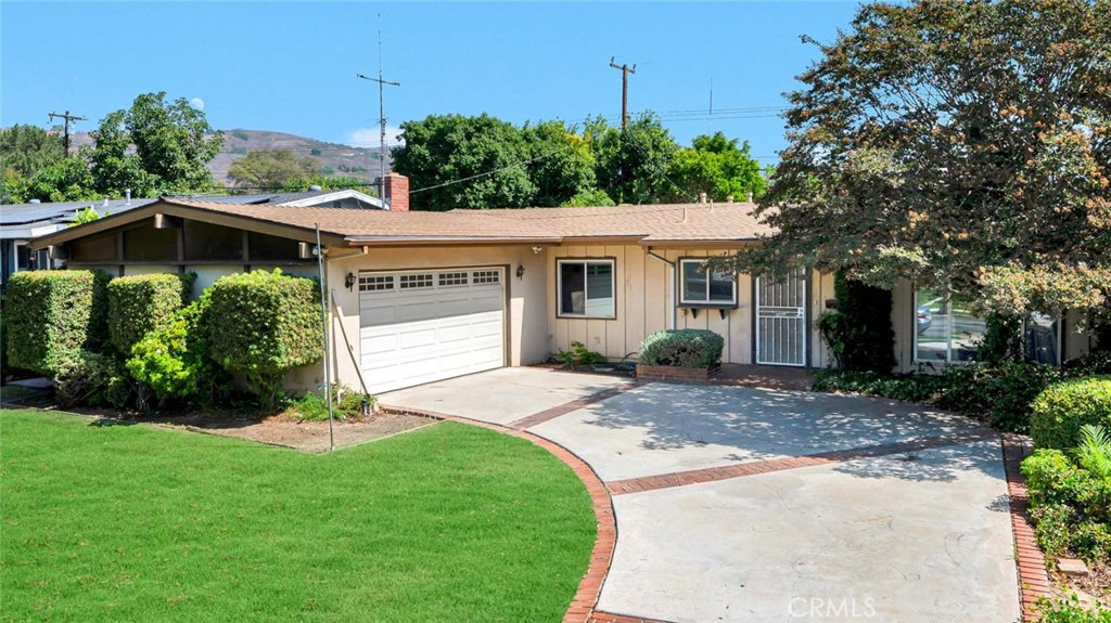 1060 Tropicana Way