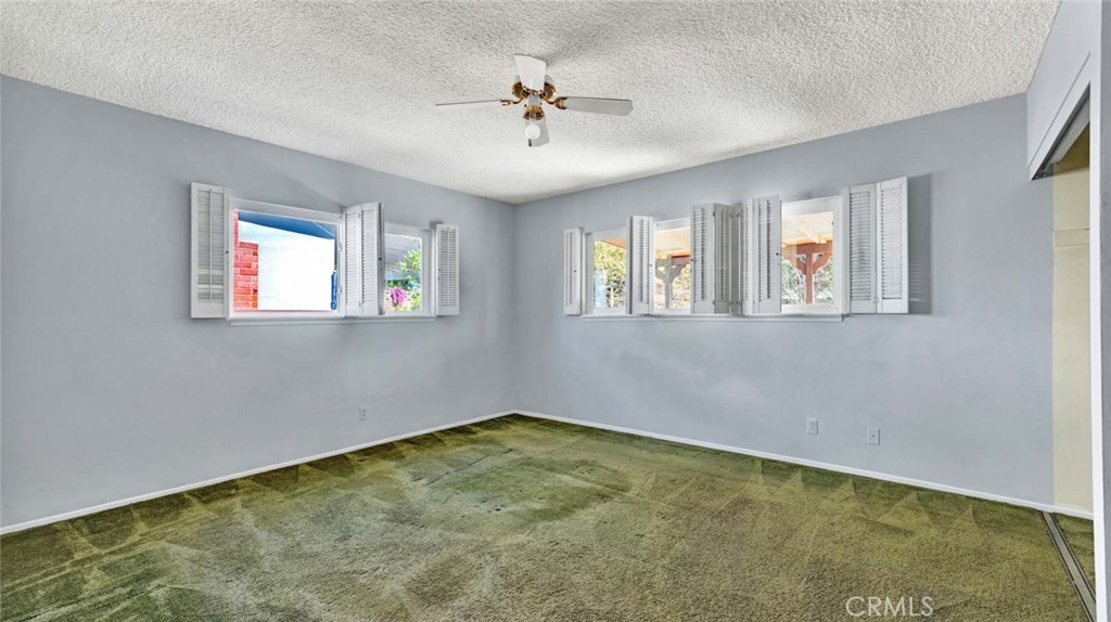 1060 Tropicana Way