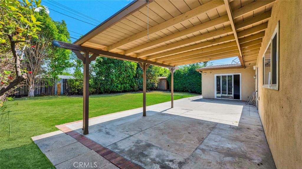 1060 Tropicana Way