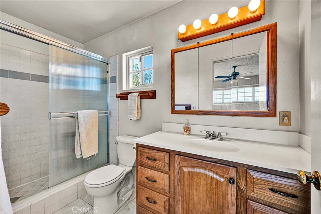 3222 W Sunview