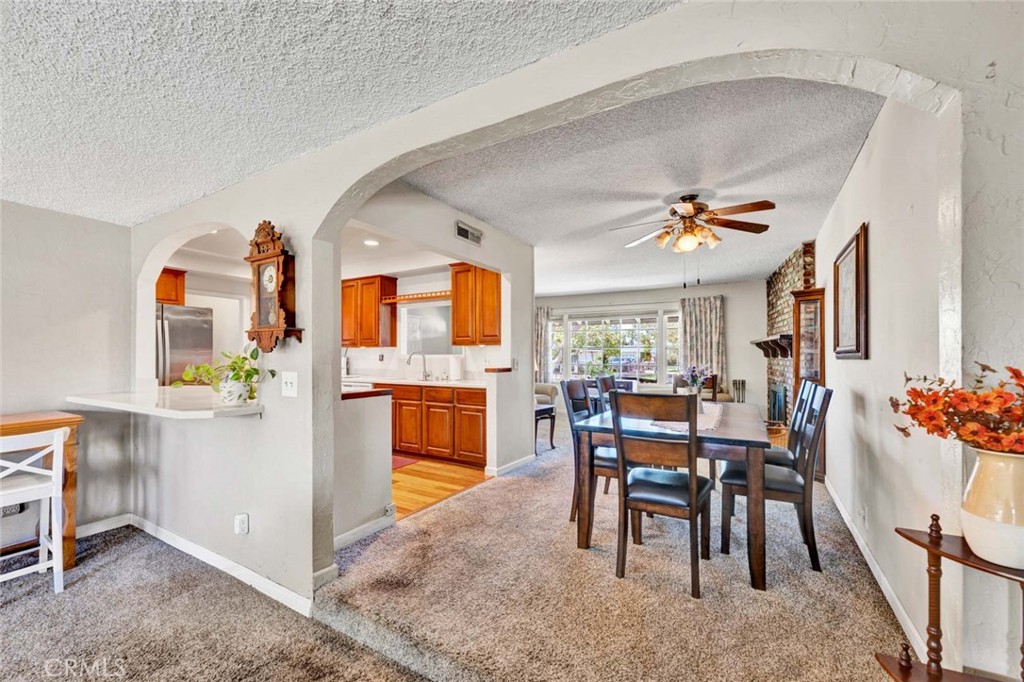 3222 W Sunview