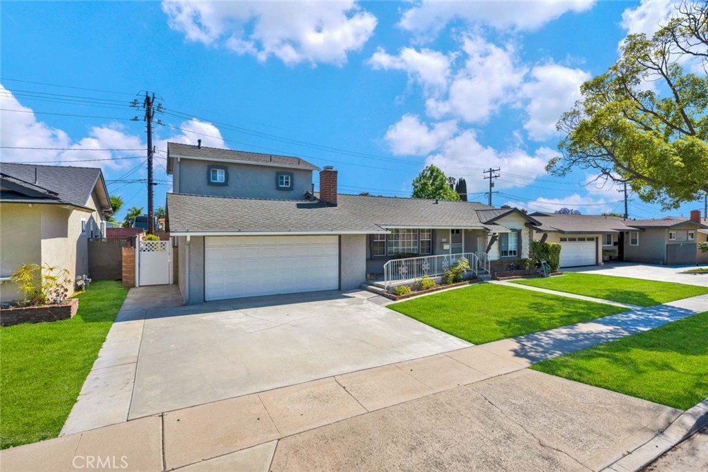 3222 W Sunview
