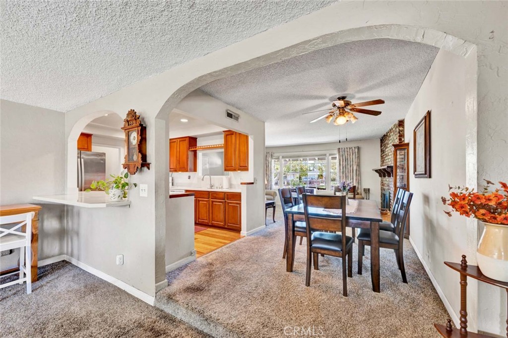 3222 W Sunview