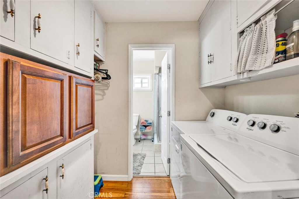 3222 W Sunview