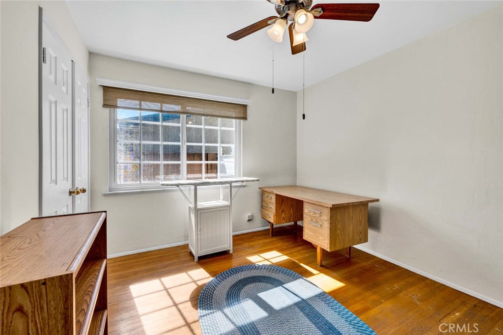 3222 W Sunview