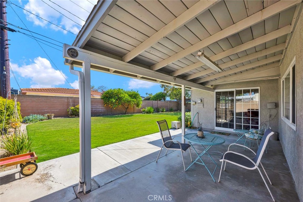 3222 W Sunview