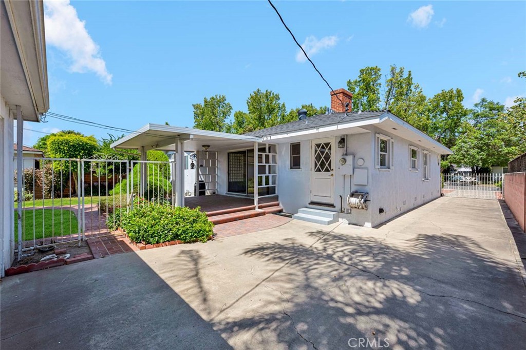 2506 N Spurgeon