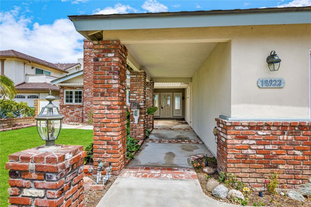 18922 Gregory Lane
