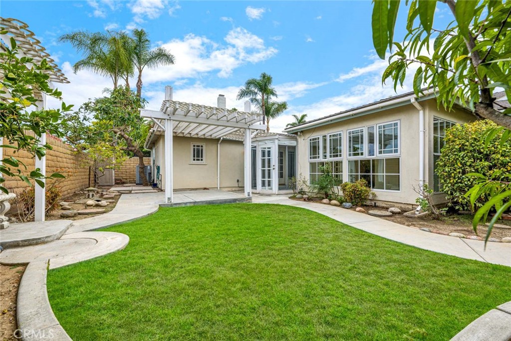 18922 Gregory Lane