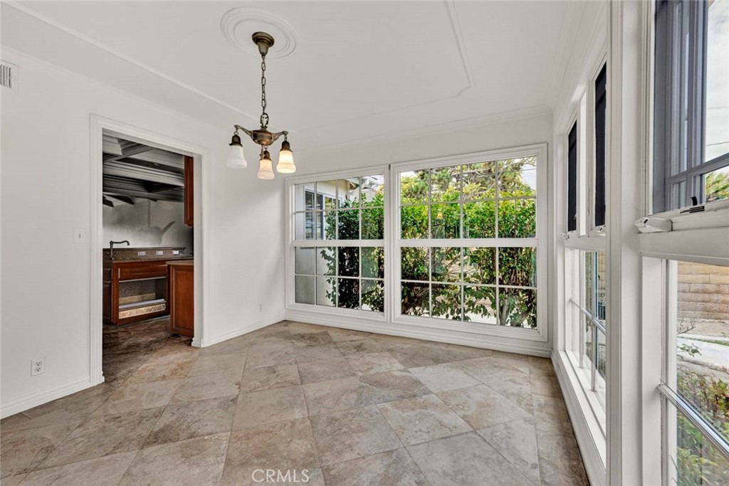 18922 Gregory Lane