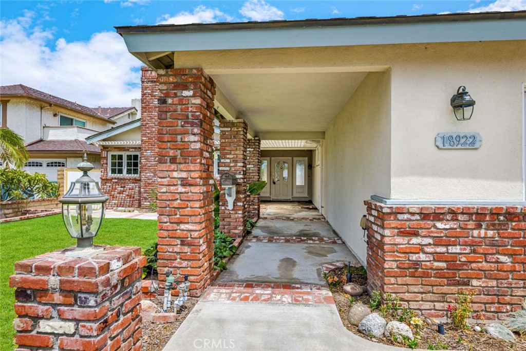 18922 Gregory Lane