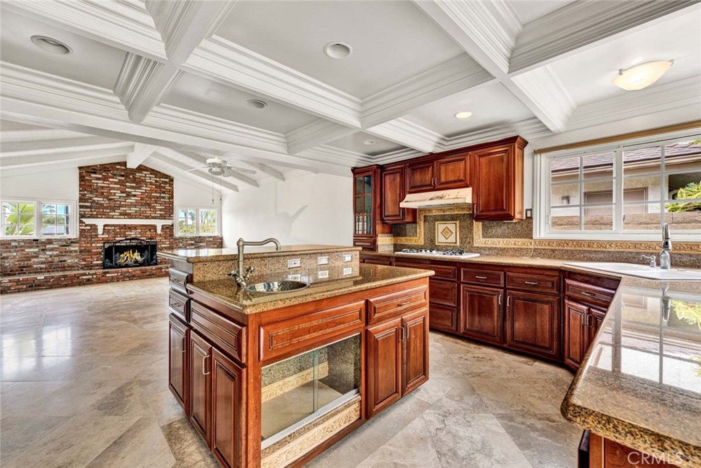 18922 Gregory Lane