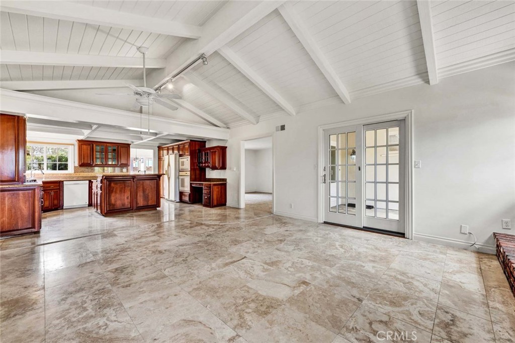 18922 Gregory Lane