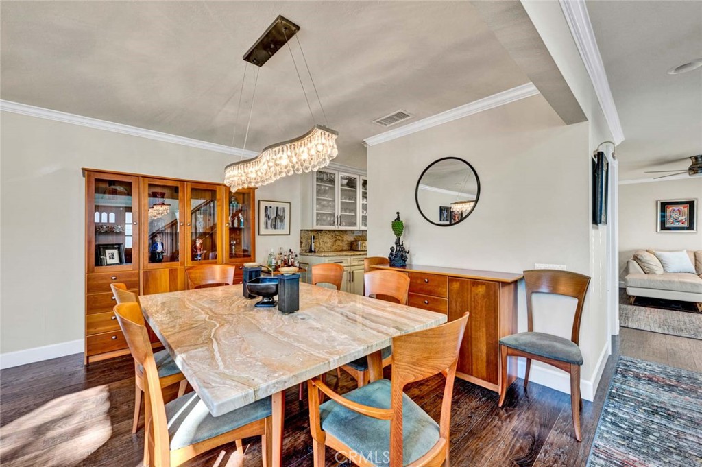 22702 Wood Lake