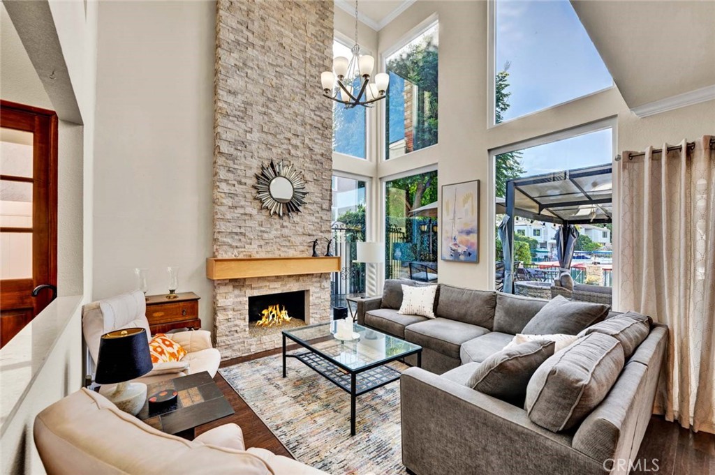 22702 Wood Lake
