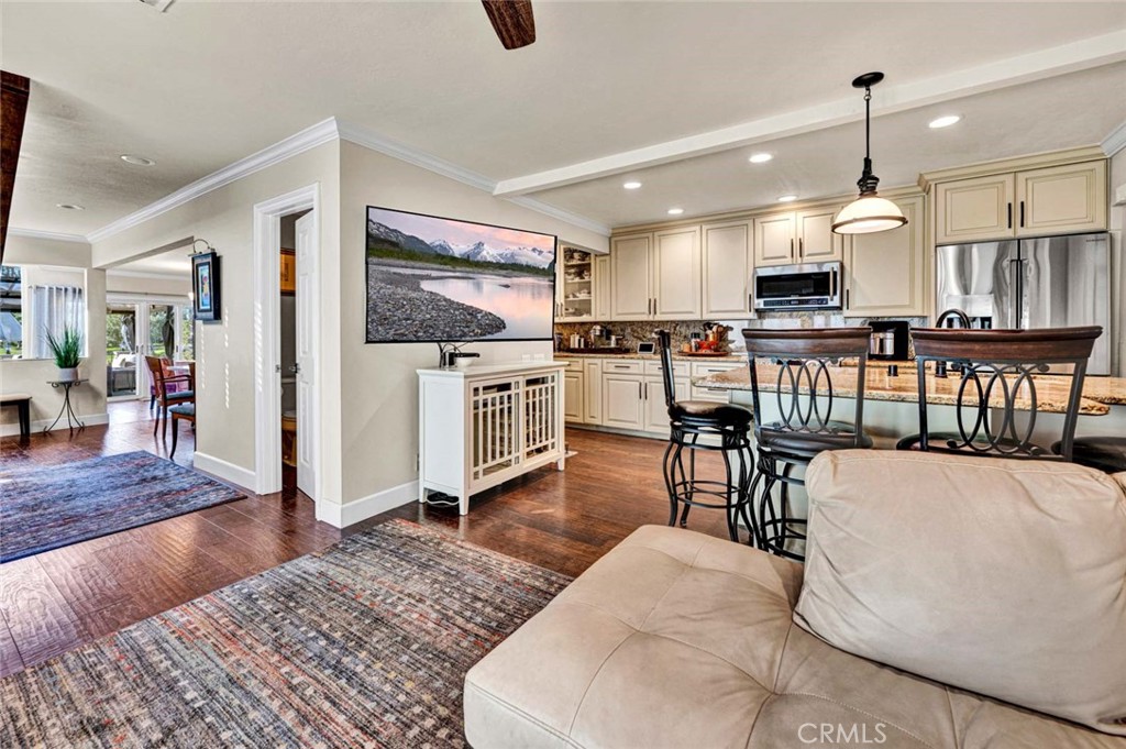 22702 Wood Lake