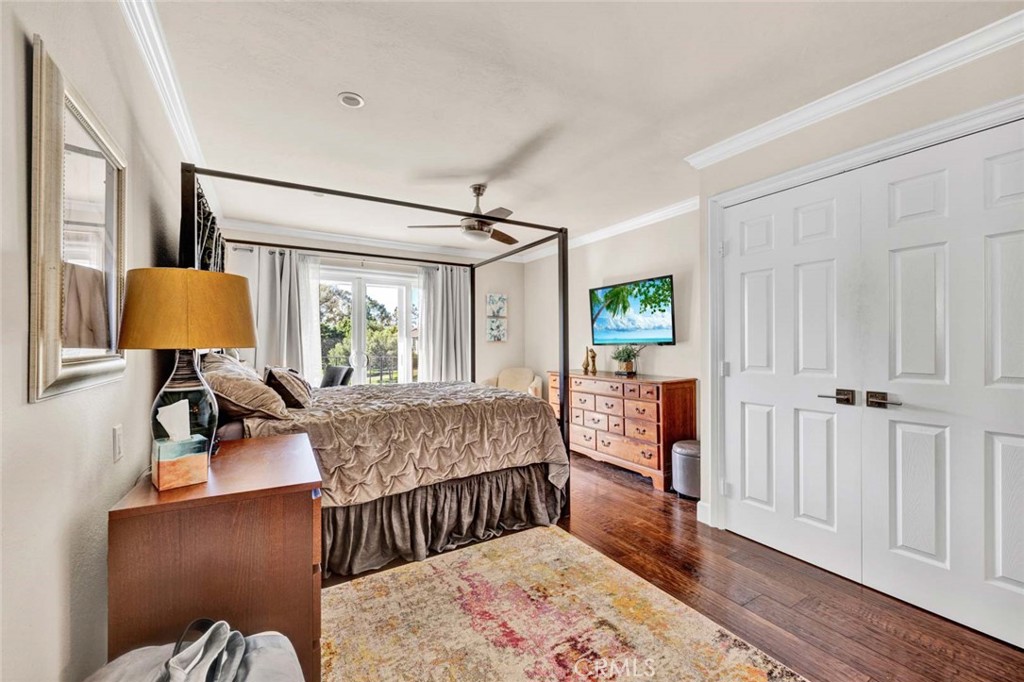 22702 Wood Lake