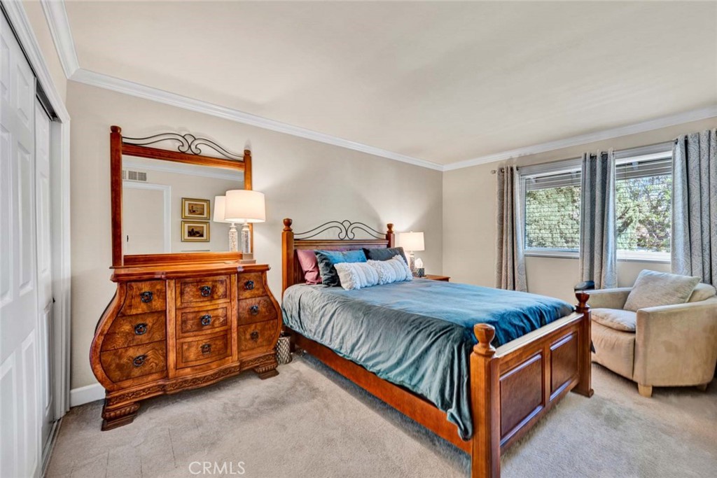 22702 Wood Lake