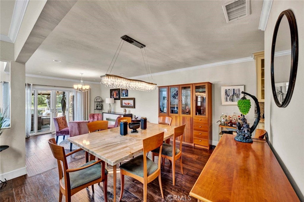 22702 Wood Lake